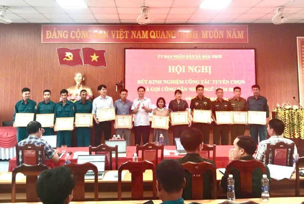 Hội nghị Rút kinh nghiệm công tác tuyển chọn và gọi công dân nhập ngũ